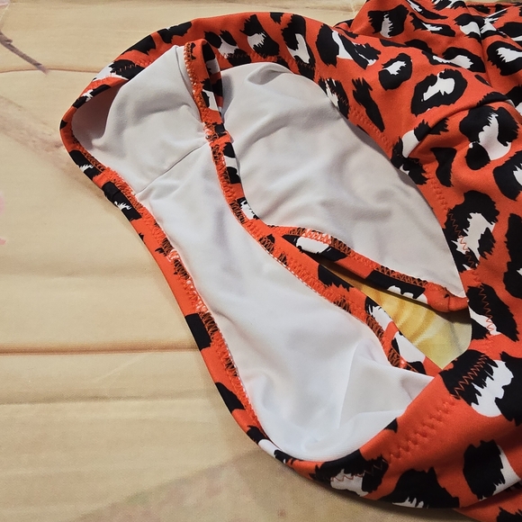 NWOT Cupshe leopard print one piece - Picture 5 of 6